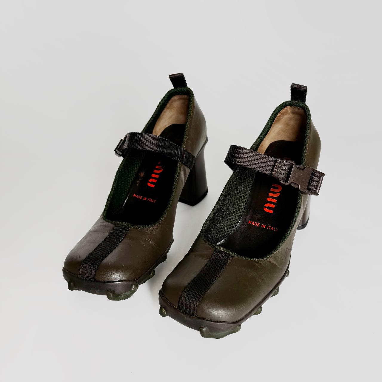 aww90s miu miu f/w 1999 block heels